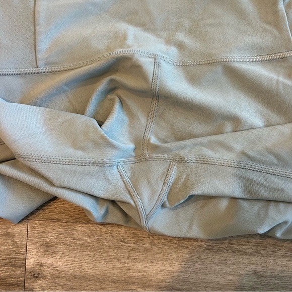 Lululemon Zoned In High Rise Tight 27’ Light Blue Full Length Leggings Size 6 - Picture 9 of 10